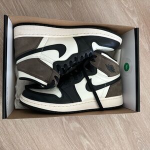 Air Jordan 1 Retro High OG GS ‘Dark Mocha’ Sneakers